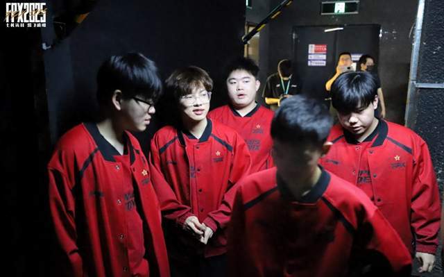 伍思想不同, 毕竟RNG