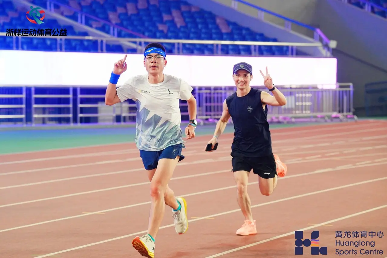 心还在官方, alt 心还在官方, alt