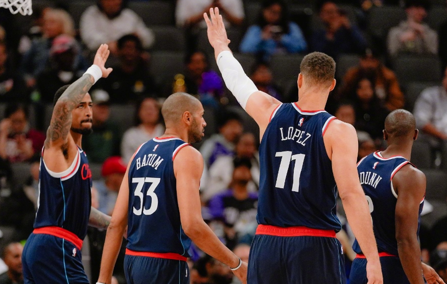 国王前两场, 快船, 领先国王