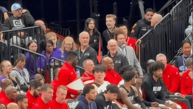 姿态去面对, 副吊儿郎当